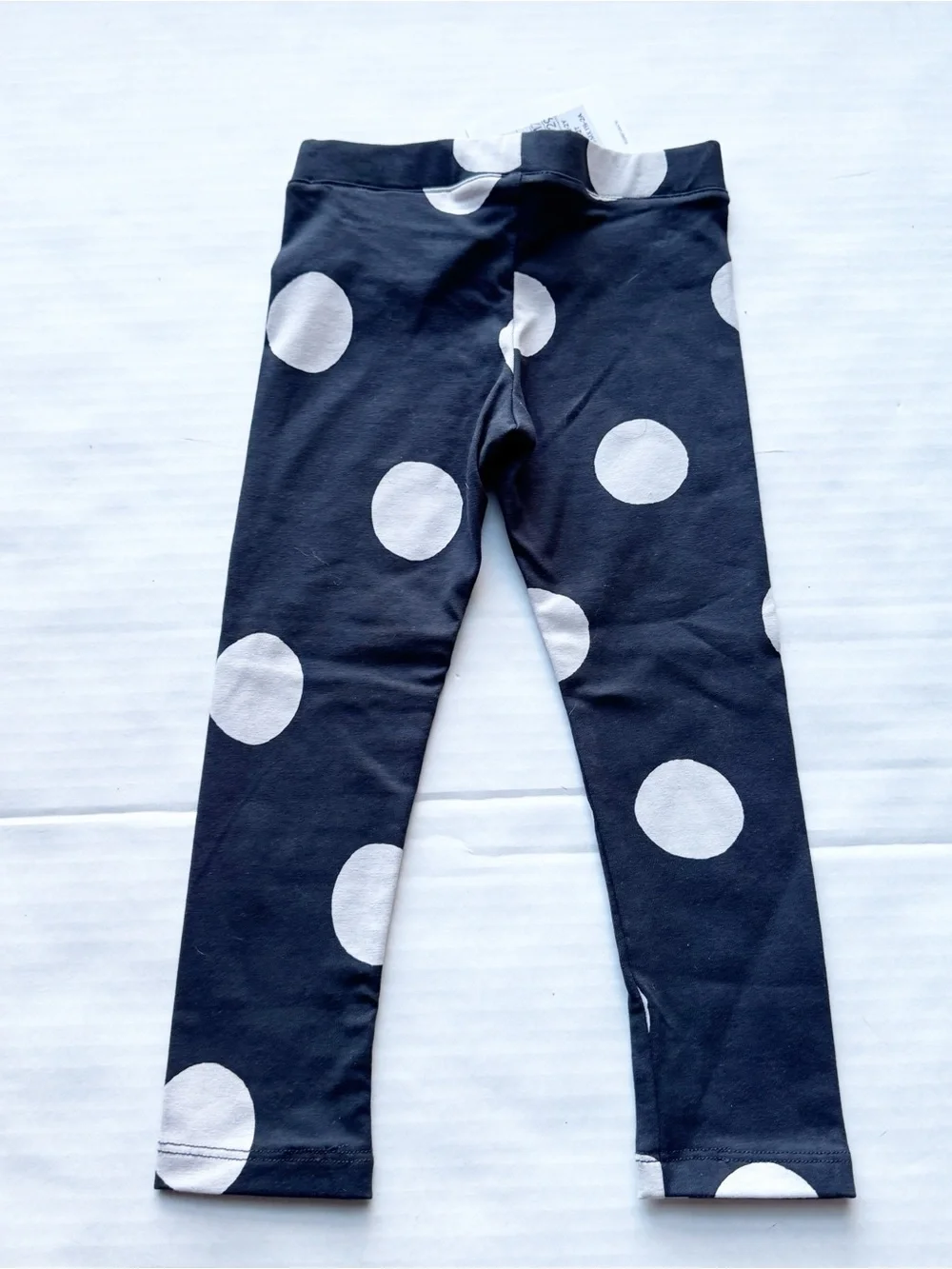 Girls Polka Dot Leggings in Charcoal Grey Size 2T
NWT - Picture 5 of 11